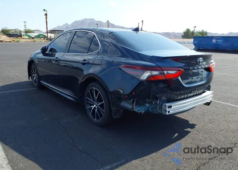 2021 Toyota Camry Se z USA, uszkodzony, nr VIN 4T1G11AKXMU491351